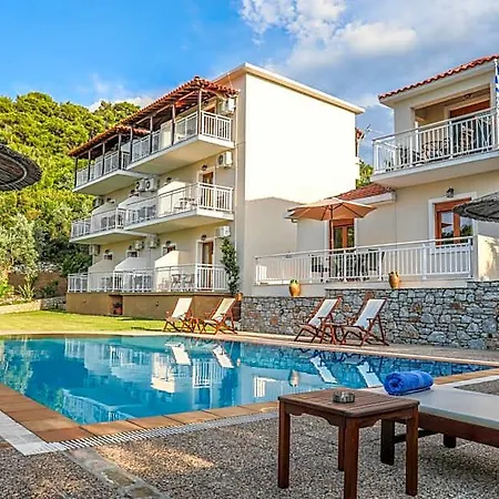 Hotel Takis 4*