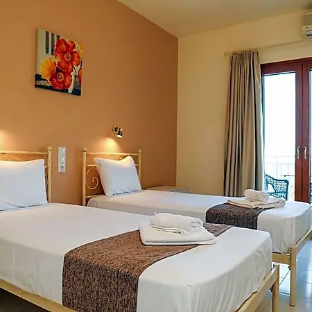 Takis Skiathos