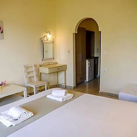 Takis 4* Skiathos