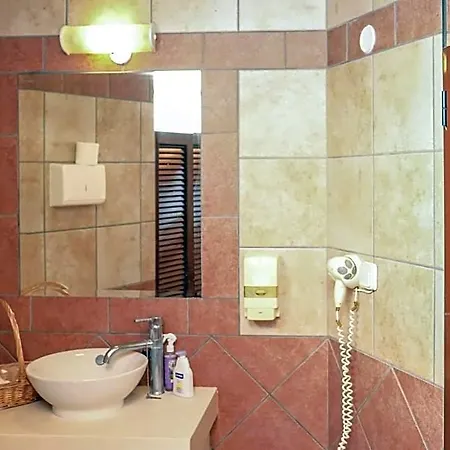 Hotel Takis 4*